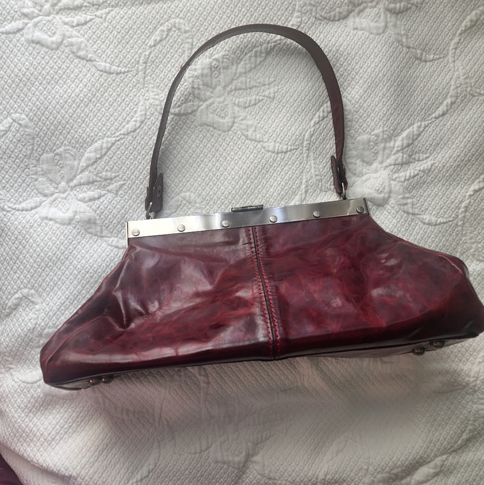 Elegant Burgundy Leather Handbag